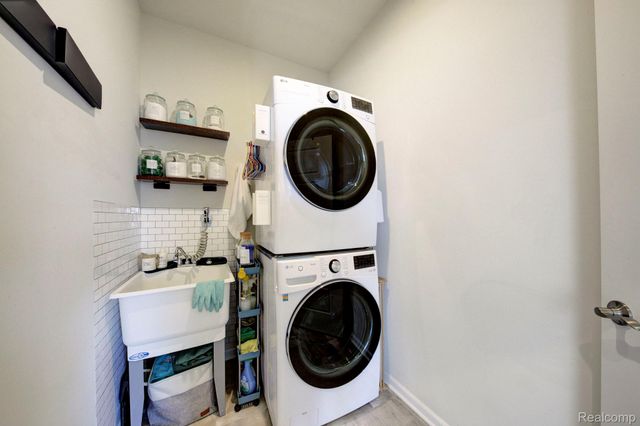 50233 Thatcher Street, Canton Charter Township, MI 48188