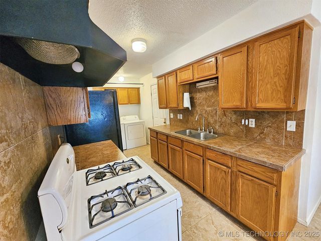 8663 W Rocky Top Road, Fort Gibson, OK 74434