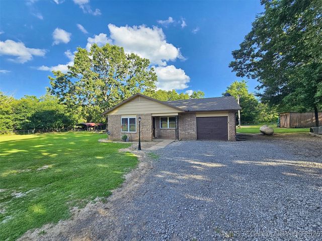 8663 W Rocky Top Road, Fort Gibson, OK 74434