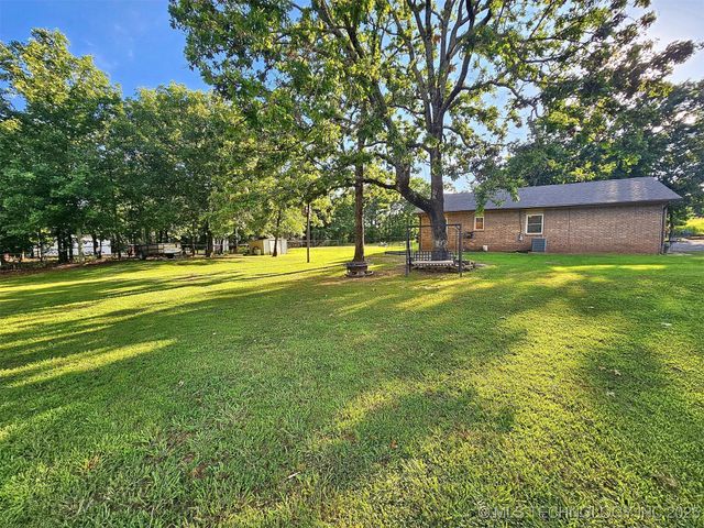 8663 W Rocky Top Road, Fort Gibson, OK 74434