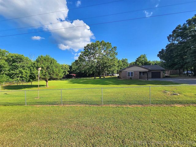 8663 W Rocky Top Road, Fort Gibson, OK 74434