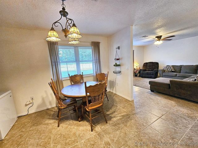 8663 W Rocky Top Road, Fort Gibson, OK 74434