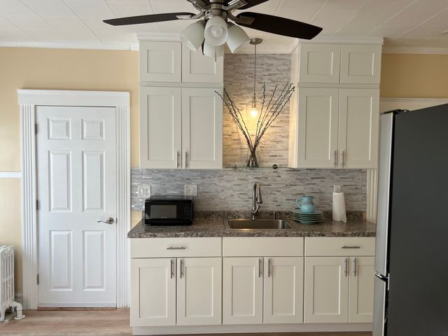 39 Tower St 1, Worcester, MA 01606