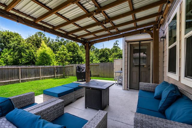 2389 Tavo Trail Drive, Conroe, TX 77301