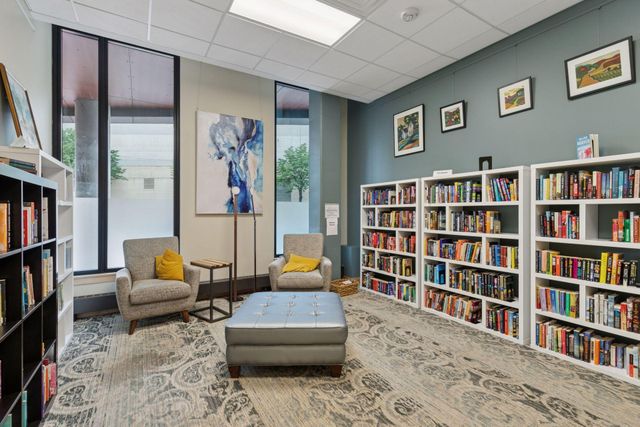 1240 S 2nd Street 221, Minneapolis, MN 55415