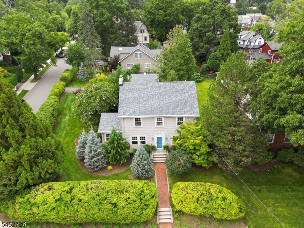 420 Up Mountain Avenue, Montclair Twp., NJ 07043 — exterior
