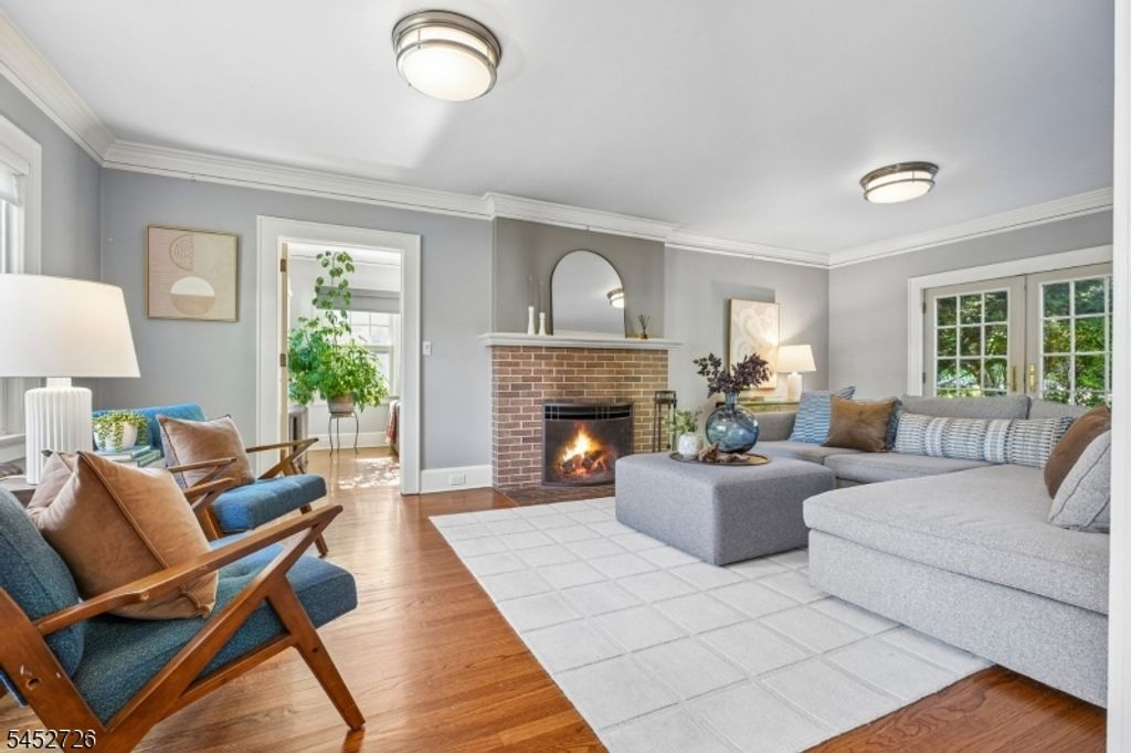 420 Up Mountain Avenue, Montclair Twp., NJ 07043 — photo 4