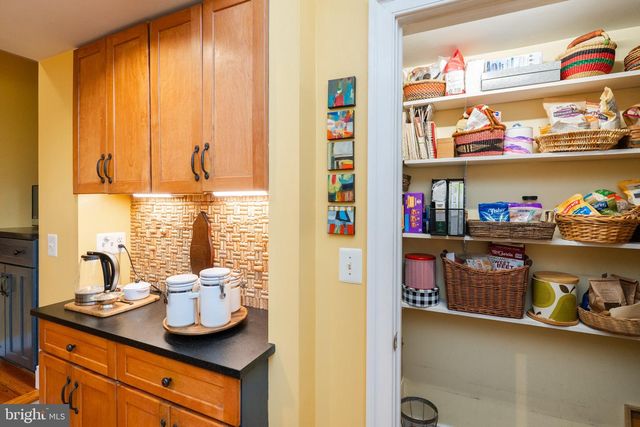 307 W GERMAN ST, Shepherdstown, WV 25443