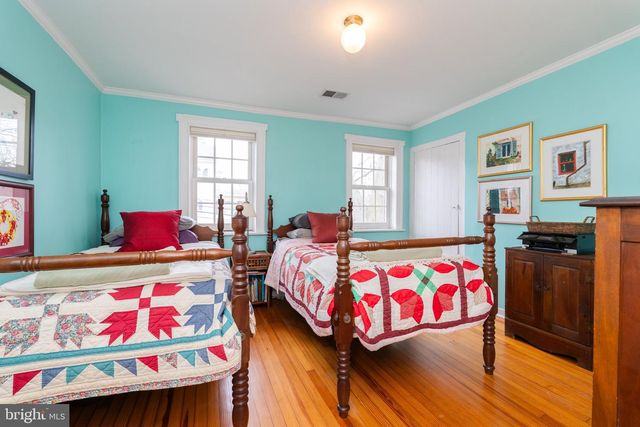 307 W GERMAN ST, Shepherdstown, WV 25443