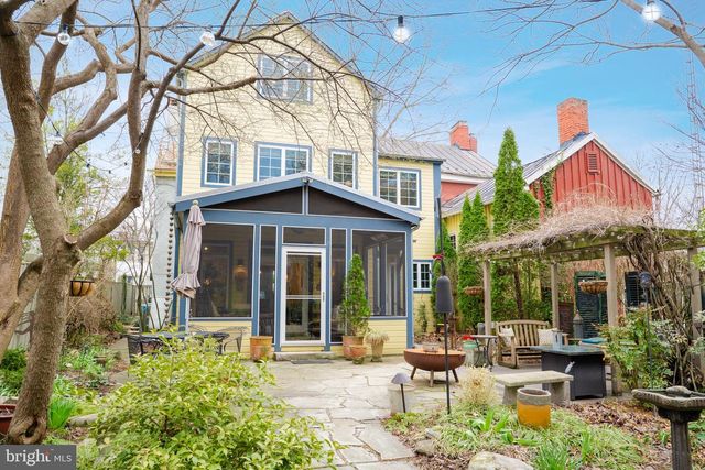 307 W GERMAN ST, Shepherdstown, WV 25443