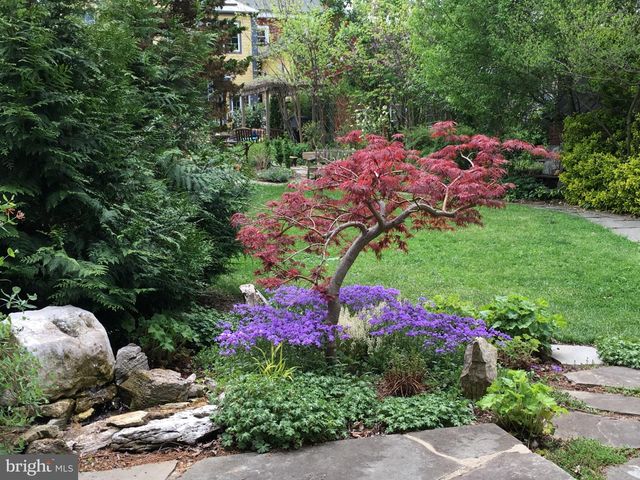 307 W GERMAN ST, Shepherdstown, WV 25443