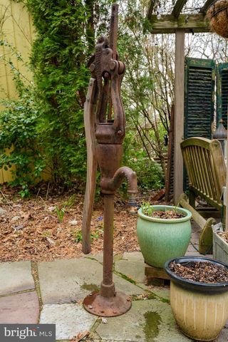 307 W GERMAN ST, Shepherdstown, WV 25443