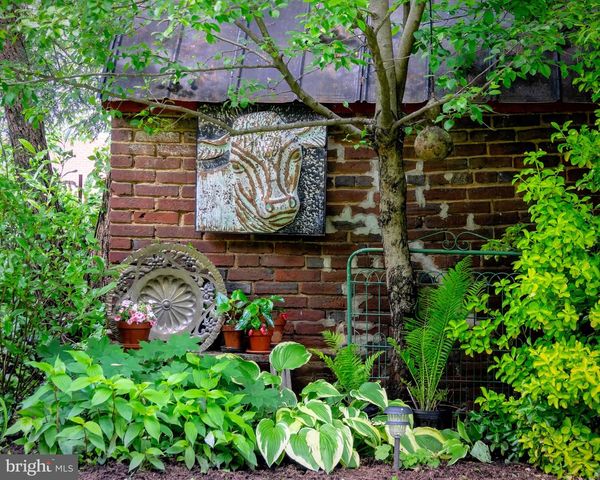 307 W GERMAN ST, Shepherdstown, WV 25443