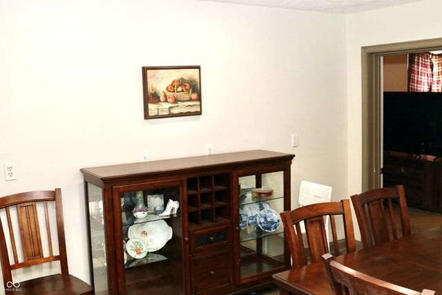 15241 E Jackson Road, Hope, IN 47246