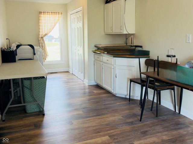 15241 E Jackson Road, Hope, IN 47246