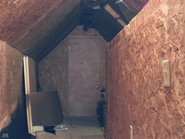 15241 E Jackson Road, Hope, IN 47246