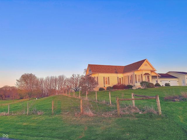 15241 E Jackson Road, Hope, IN 47246