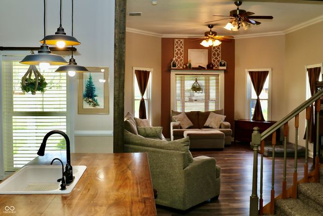 15241 E Jackson Road, Hope, IN 47246