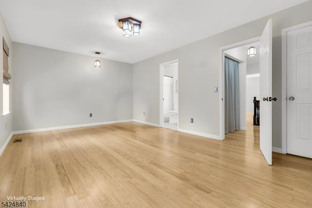 11 Cindy Ct, Lebanon Boro, NJ 08833