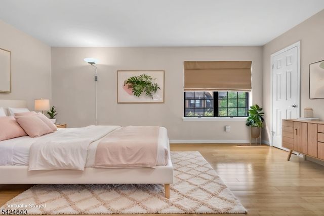 11 Cindy Ct, Lebanon Boro, NJ 08833