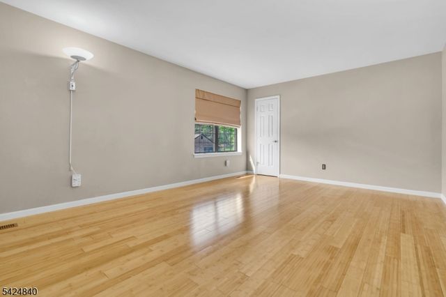 11 Cindy Ct, Lebanon Boro, NJ 08833