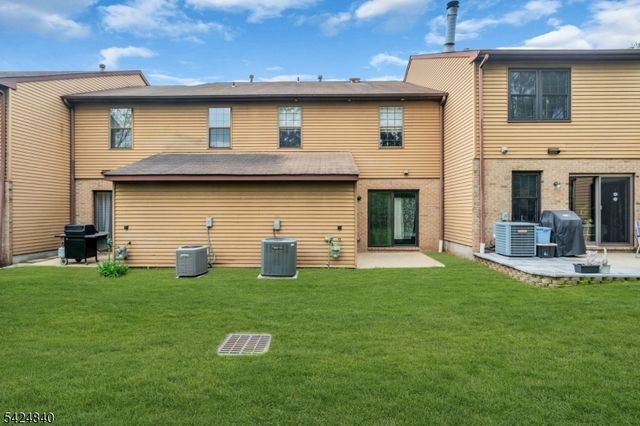 11 Cindy Ct, Lebanon Boro, NJ 08833