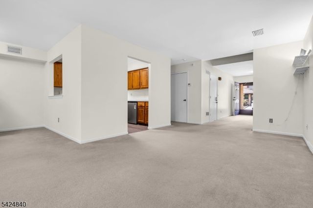 11 Cindy Ct, Lebanon Boro, NJ 08833