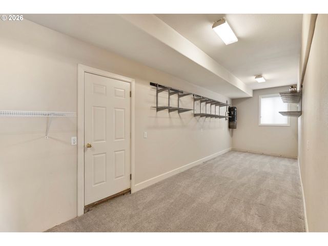 17454 BROOKHURST Ct, Lake Oswego, OR 97034