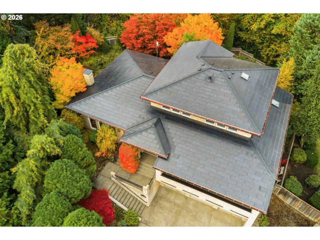 17454 BROOKHURST Ct, Lake Oswego, OR 97034