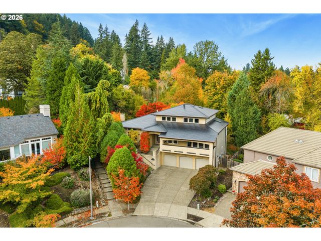 17454 BROOKHURST Ct, Lake Oswego, OR 97034
