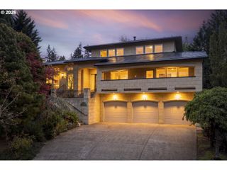 17454 BROOKHURST Ct, Lake Oswego, OR 97034