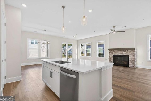 199 Vinca Circle NW, Kennesaw, GA 30144