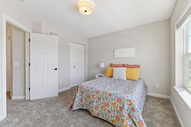 260 Liberty Heights Drive, Chaska, MN 55318