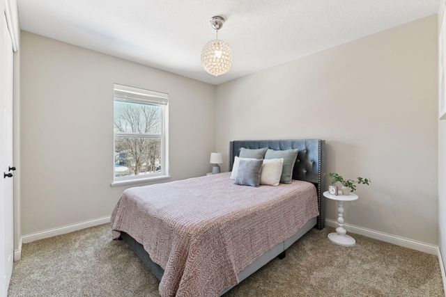 260 Liberty Heights Drive, Chaska, MN 55318