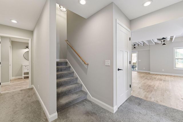 260 Liberty Heights Drive, Chaska, MN 55318