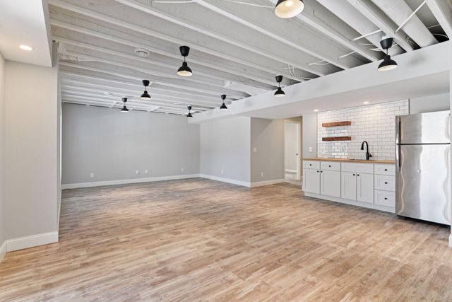 260 Liberty Heights Drive, Chaska, MN 55318