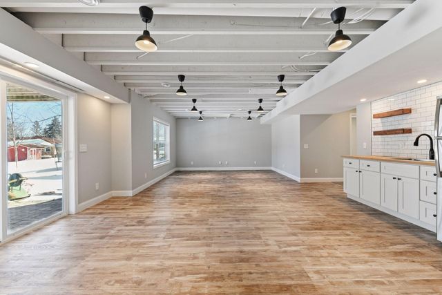 260 Liberty Heights Drive, Chaska, MN 55318