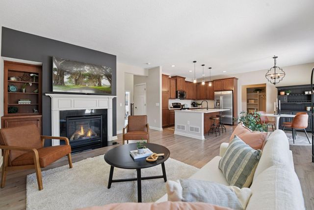 260 Liberty Heights Drive, Chaska, MN 55318