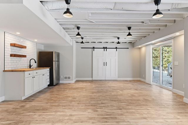 260 Liberty Heights Drive, Chaska, MN 55318