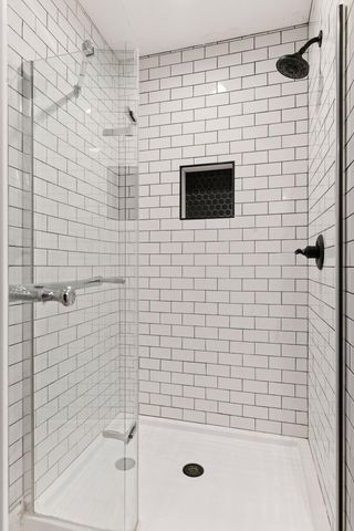 260 Liberty Heights Drive, Chaska, MN 55318