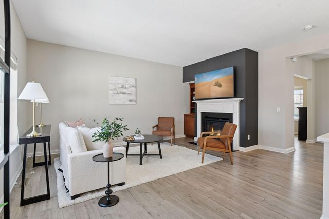 260 Liberty Heights Drive, Chaska, MN 55318