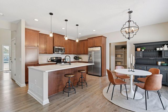 260 Liberty Heights Drive, Chaska, MN 55318