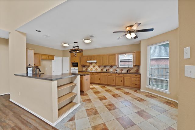 2513 Pecan Meadow Drive, Garland, TX 75040