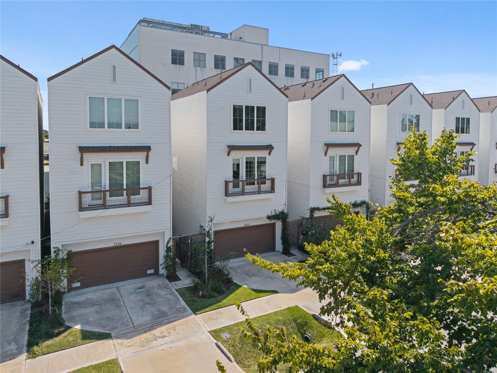 2532 Ohsfeldt Street, Houston, TX 77008