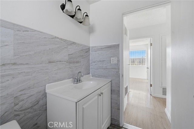 8912 S Fir, Los Angeles, CA 90002