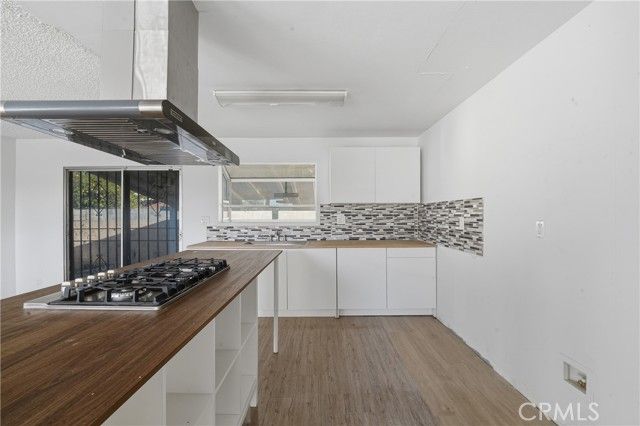 8912 S Fir, Los Angeles, CA 90002