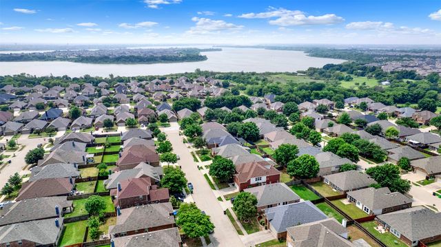 1412 Hawk Valley Drive, Little Elm, TX 75068