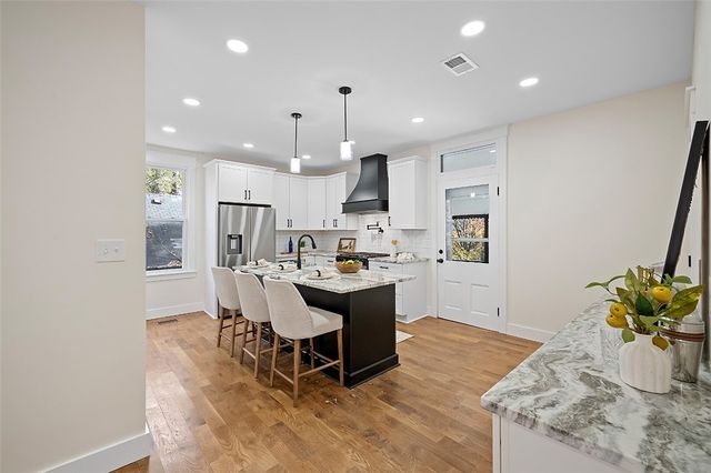 928 Washington Ave, Oakmont, PA 15139