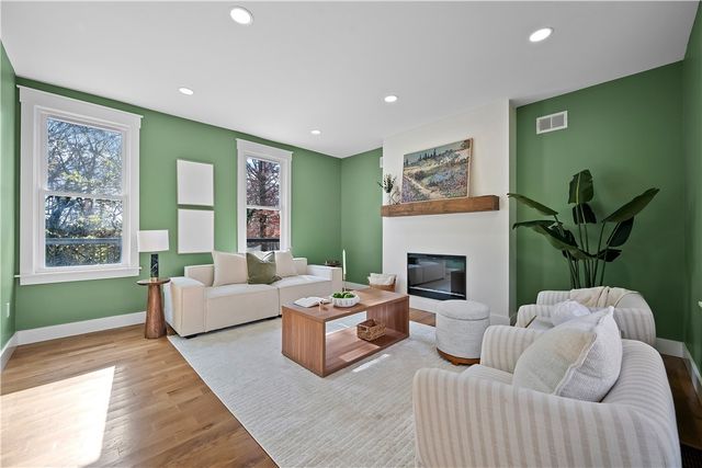 928 Washington Ave, Oakmont, PA 15139