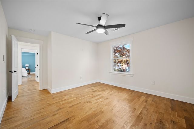 928 Washington Ave, Oakmont, PA 15139